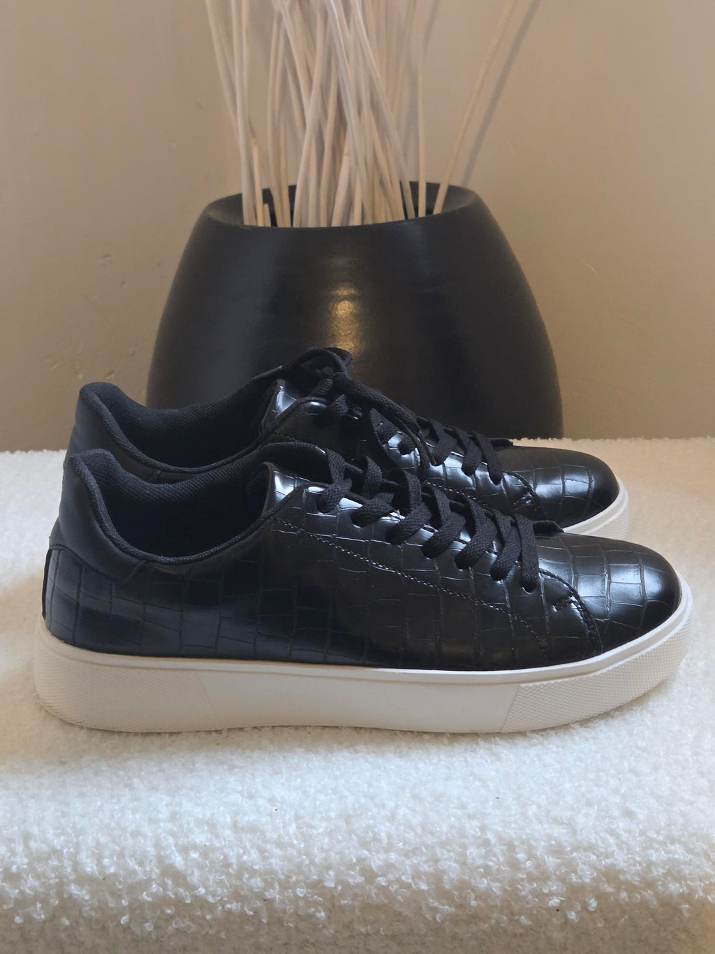 Pier One – Low Sneakers Black