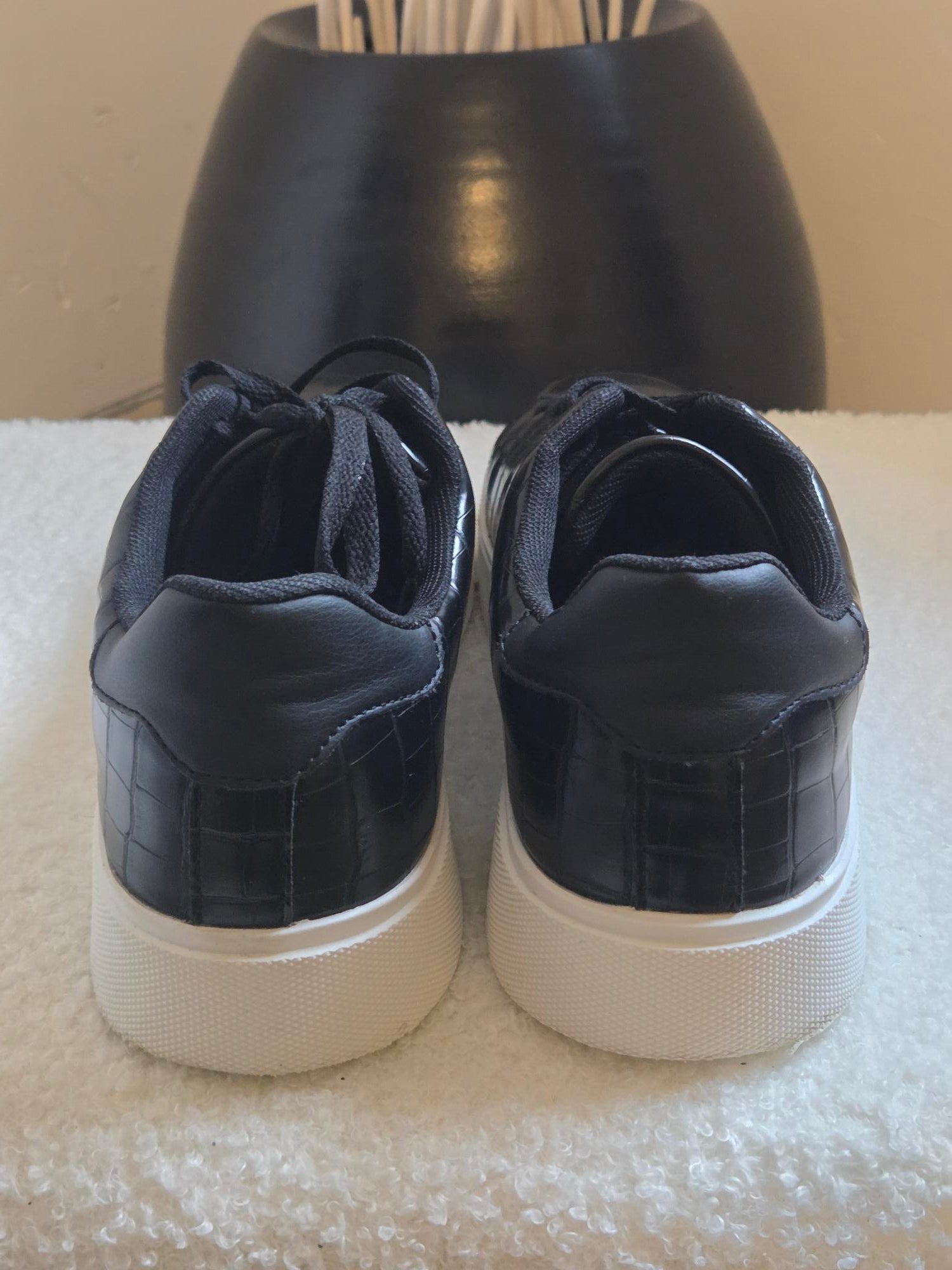 Pier One – Low Sneakers Black