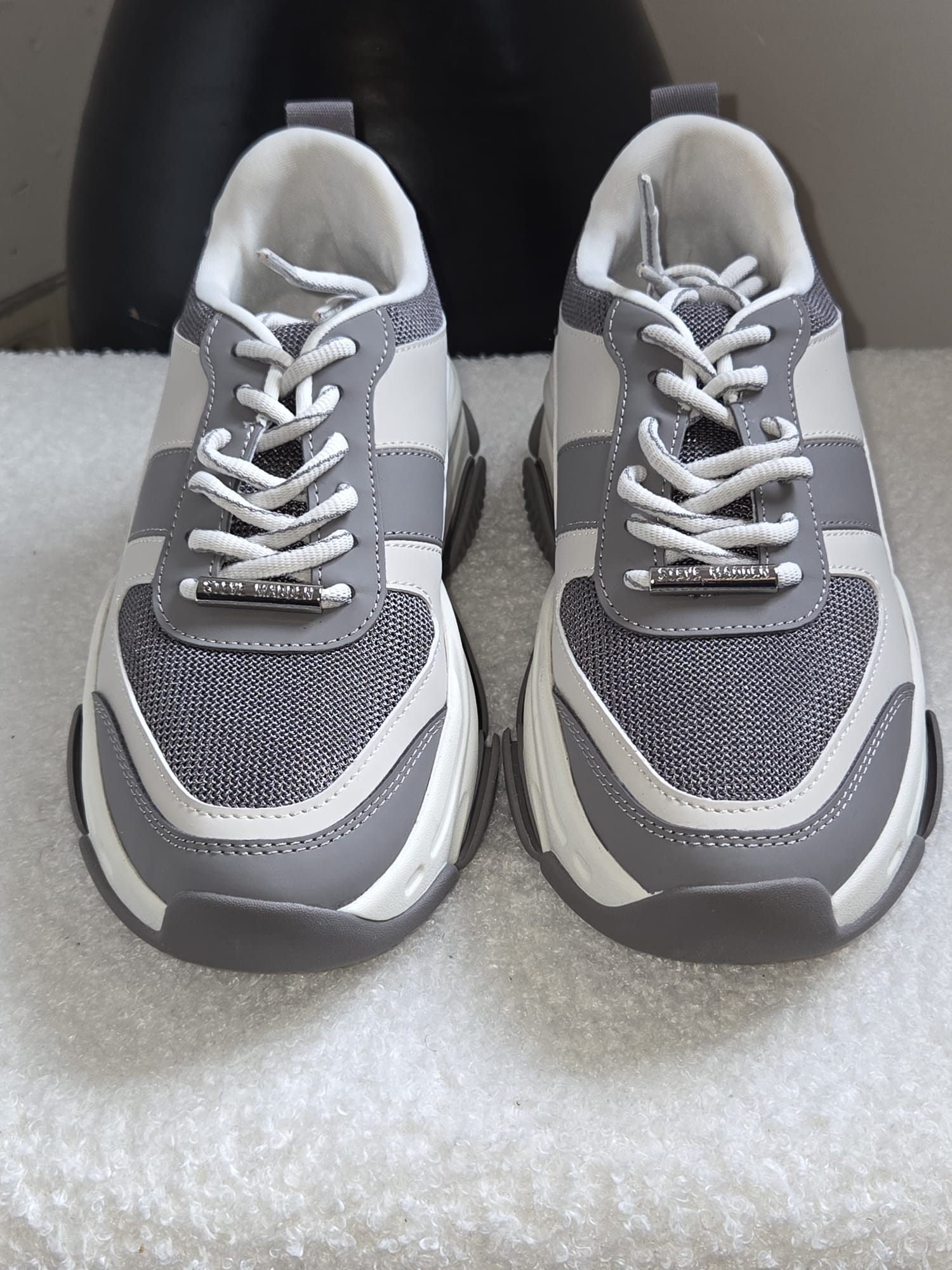 Trendy Steve Madden DRAGON women’s low-top sneakers